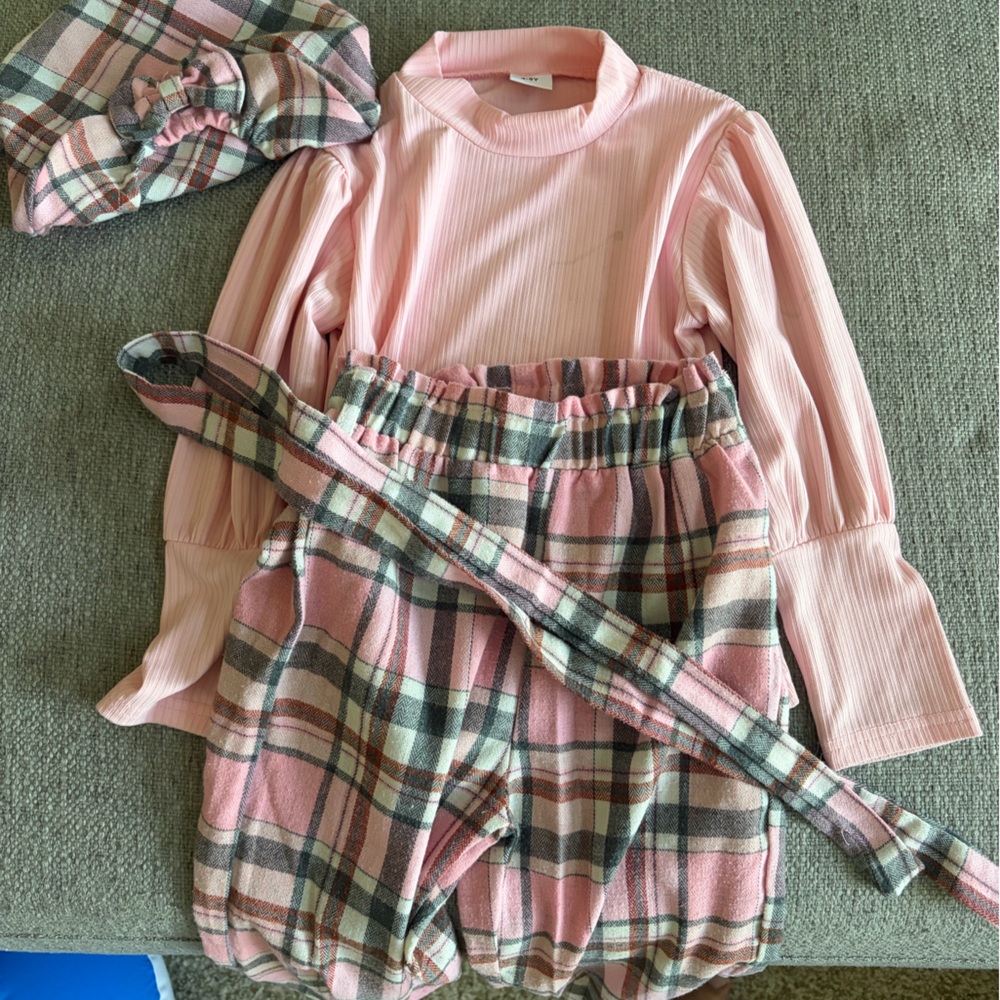 4T Pink Ribbed Top with Pink Plaid Pants and Hat